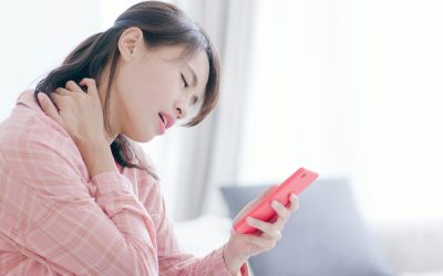 Dores no Pescoço por Celular: Como a Fisioterapia Pode Ajudar